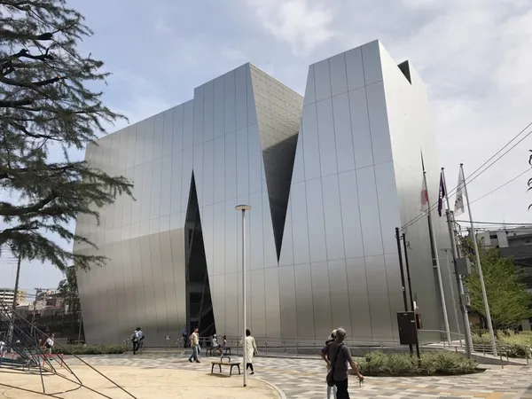 墨田北斎美術館-妹島和世得獎作品，光與倒影的趣味.jpg
