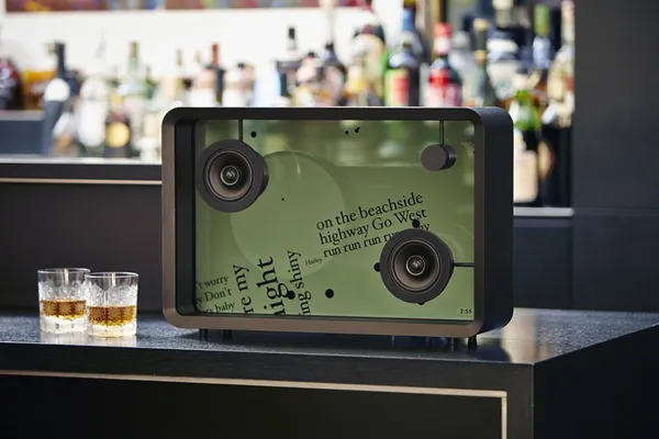 lyric speaker.