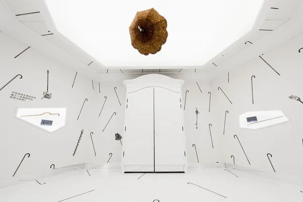 愛馬仕奇境漫遊_Room 2_手杖_(1).jpg