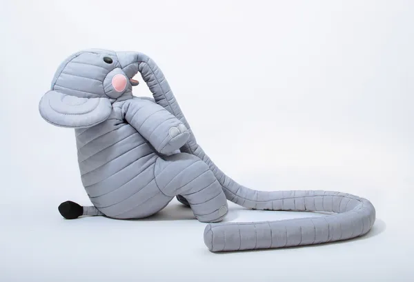 深圳抱抱象_Bubblecoat Elephant12_plush3_hr.jpg