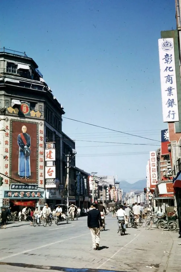 菊園戰後彩色照片(引用自凌宗魁).jpg