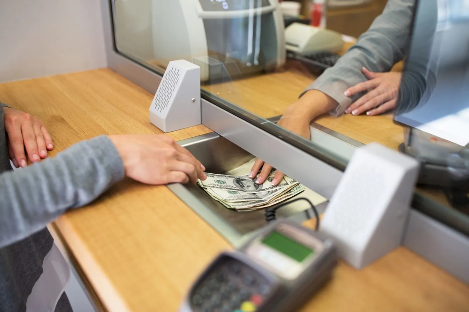 零售、新創卡位 FinTech，傳統銀行如何急起直追？