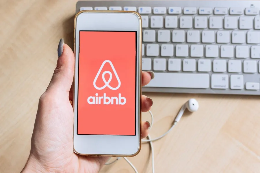 團體出遊攤錢好麻煩？Airbnb推出分帳功能，揪團出遊不必先墊錢