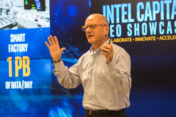 Intel-CEO-Showcase-2.jpg