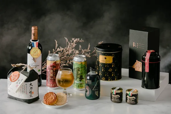 金馬54貴賓禮品｜臺虎精釀葫中天地金馬聯名禮盒、掌生穀粒 金剛大粒經典米包、湛紅茶禮盒 (王品x東邦
