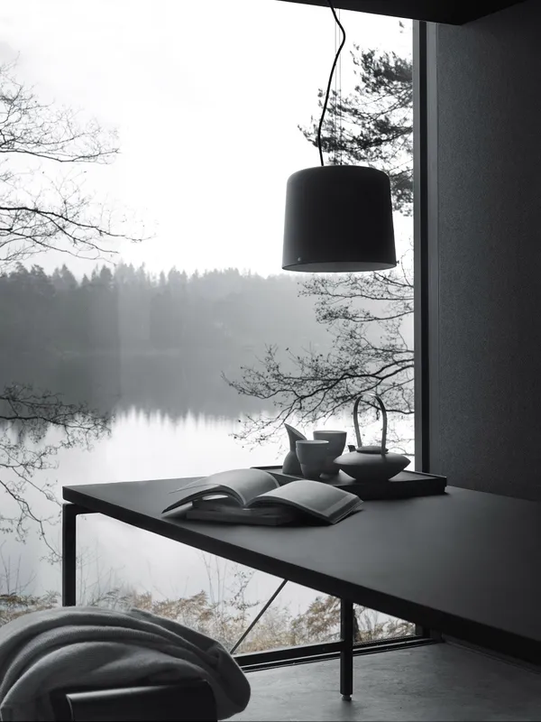 11-Vipp701_Kitchentable01_Low.jpg
