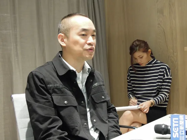 黃立成接受媒體專訪