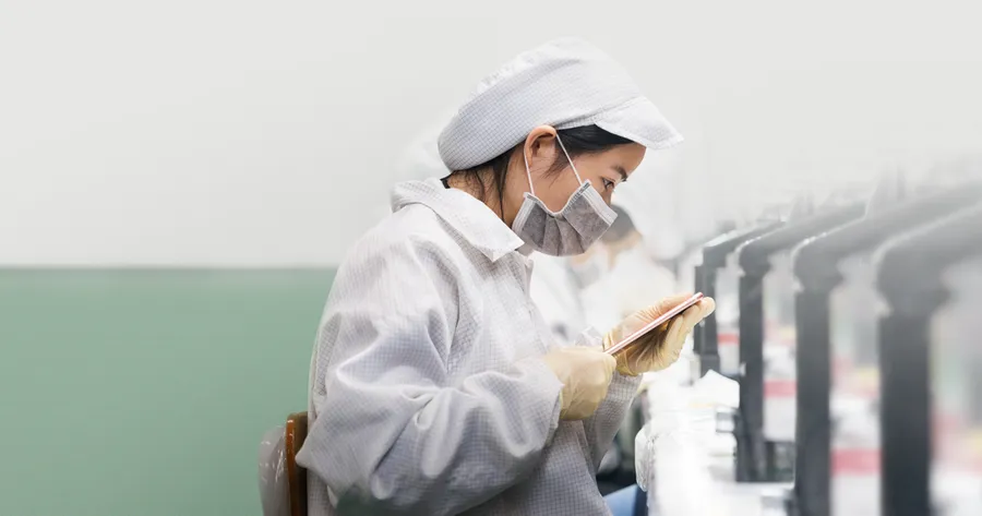 把實習生當廉價勞工？富士康被爆為了趕工iPhone X，讓高中生每日11小時超時工作