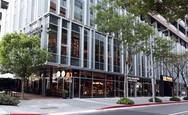 TSUTAYA BOOKSTORE松山站前店-1.JPG