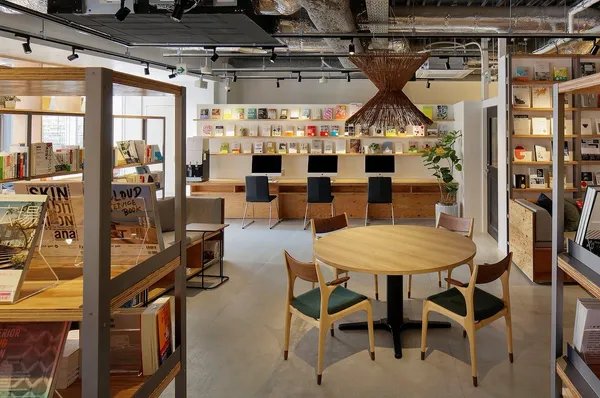 東京新宿TSUTAYA BOOK APARTMENT.jpg