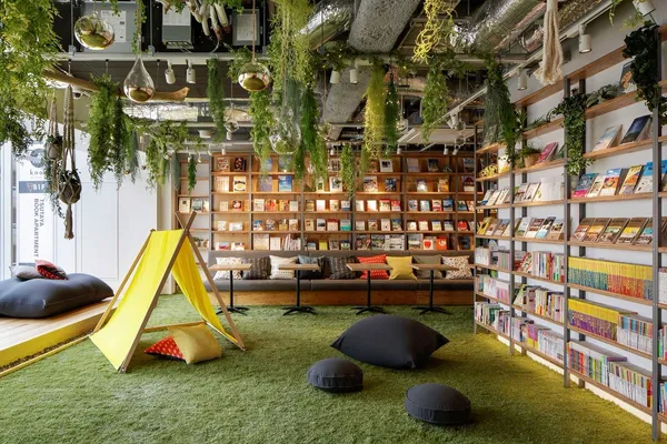 東京新宿TSUTAYA BOOK APARTMENT.jpg