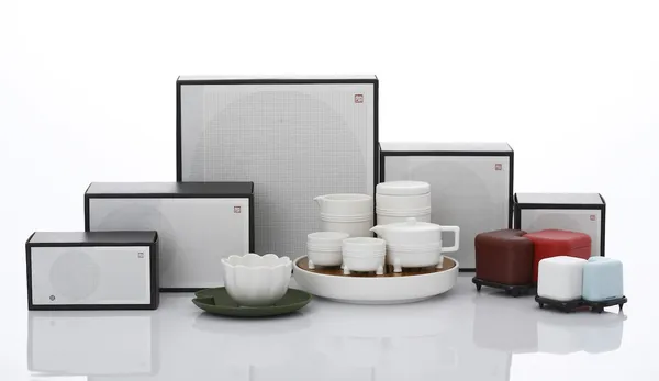 JIAxNPM_Packaging_Group_01.jpg