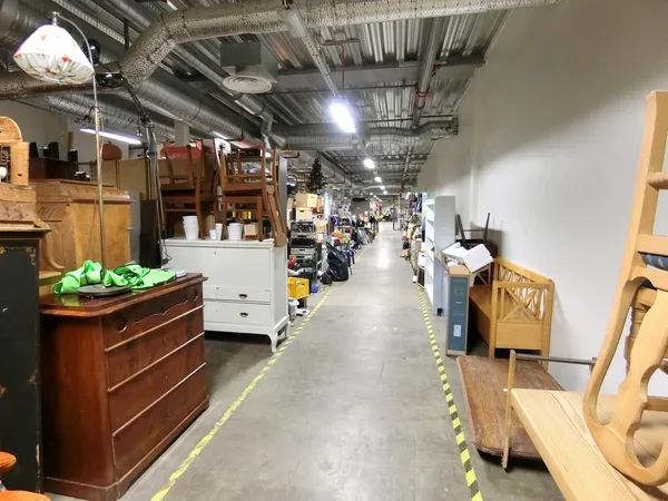 瑞典ReTuna_不賣新品的商場.jpg