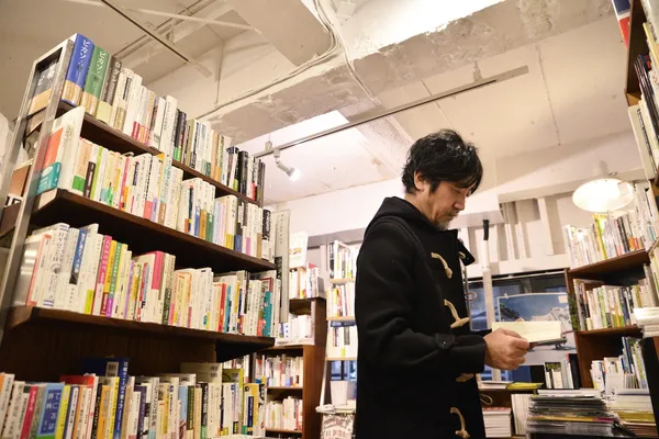 嶋浩一郎_下北澤獨立書店B&B空間.jpg