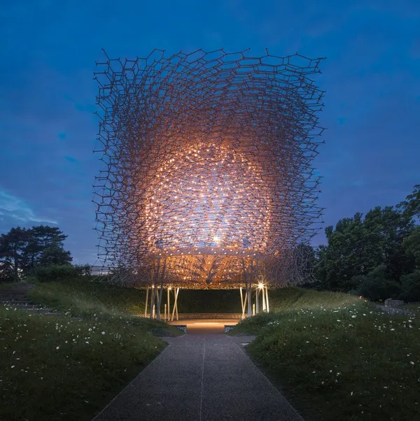 The Hive_蜂巢.jpg
