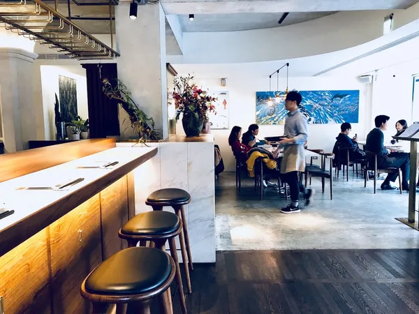 富錦樹日食香檳_ Iain.jpg