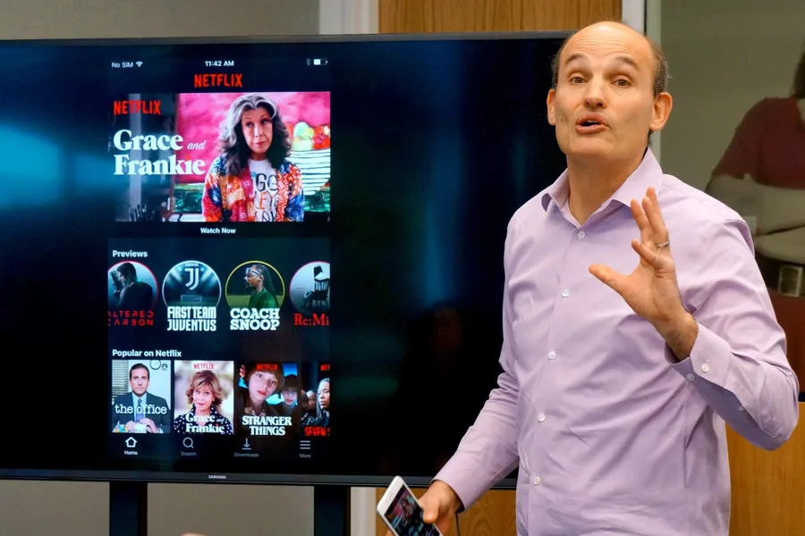 占比還不到兩成，為什麼Netflix全方位加速擁抱行動市場