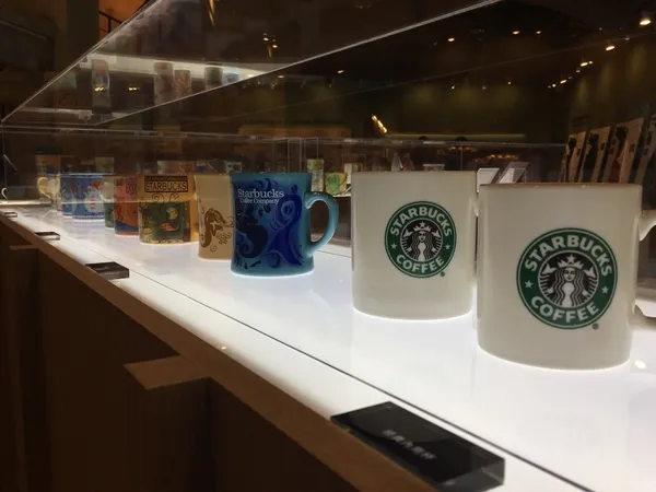星巴克20週年特展.jpg