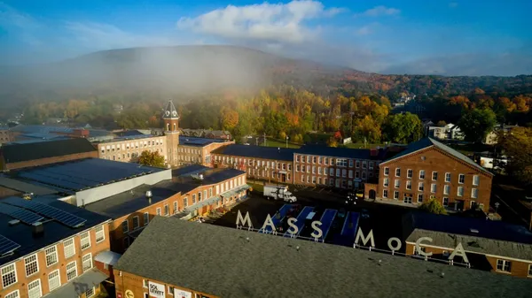 建築空間_10間博物館_mass-moca.jpg