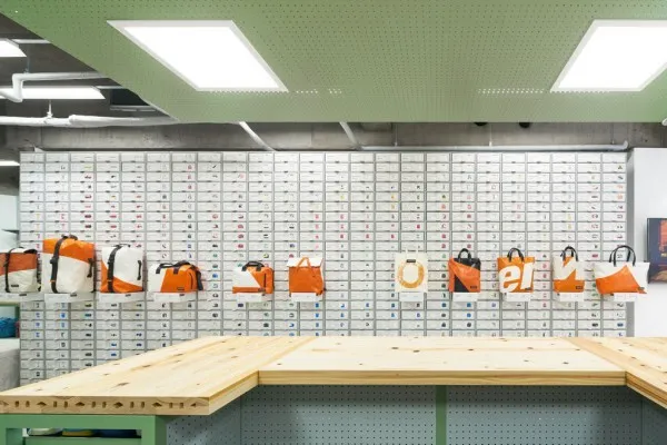 Freitag_大阪_TORAFU.jpg