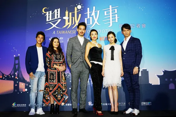 葉天倫《雙城故事》開鏡，溫昇豪（右依序）、陳怡蓉、曾珮瑜、黃柏鈞、羅美玲、李博翔參與演出。.JPG