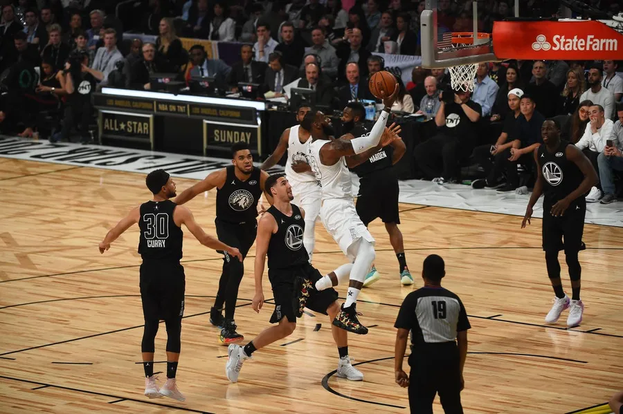 湯姆漢克斯確診、NBA無限期停賽、歐美往返航班中止⋯⋯美國疫情危機升溫中
