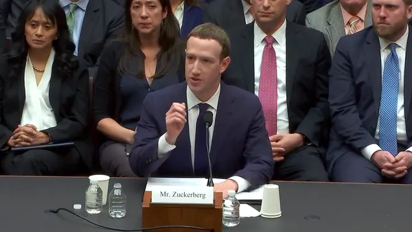 Facebook CEO Mark Zuckerberg出席美國國會能源與商務委員會聽證會_2018