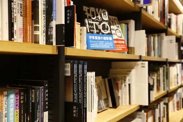 台中蔦屋_TSUTAYA_4書區_8297.JPG