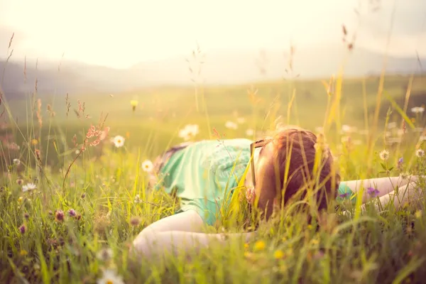 daydream_白日夢_shutterstock_442357054Resize 1280.jpg