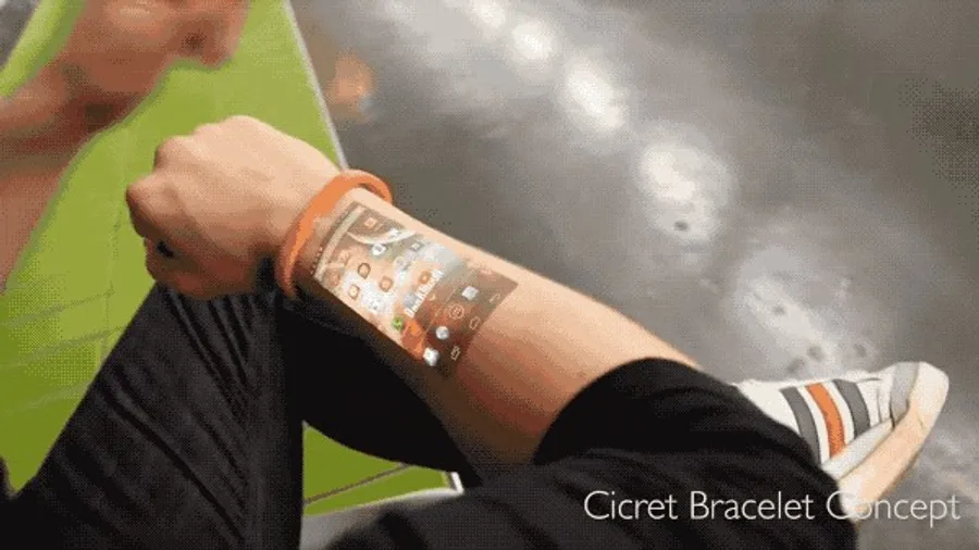 這款會投影的智慧手錶，打算把觸控螢幕放在你的手臂上