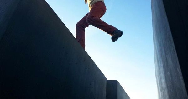  勇敢冒險是好運的入場券：沒人拉你、推你一把的時候，你敢不敢縱身一跳？