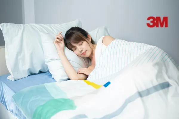 3M新聞照片_5：3M涼夏被組 – Mosaic款以簡約馬賽克為元素，象徵夢中看到的美景。.jpg