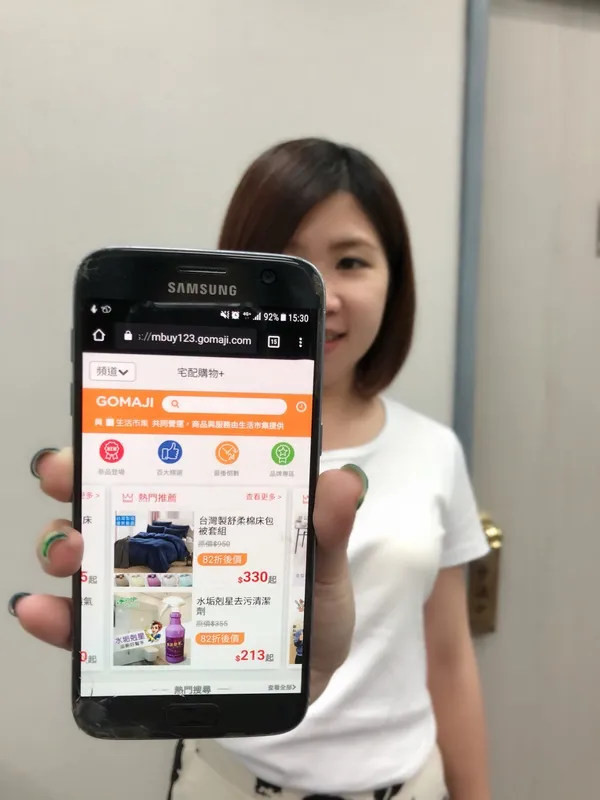 生活市集借力策略聯盟夥伴的的客流量直接性的將產品橫跨多平台銷售擴大銷量規模，創造台灣最大精選爆品電商