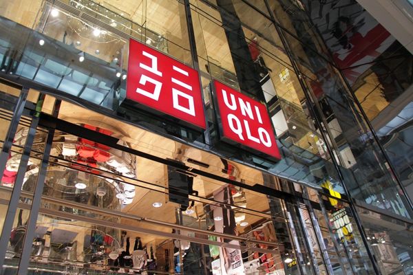 Uniqlo 宣布加薪！日本畢業生起薪衝破 118 萬台幣，一口氣調漲 12%