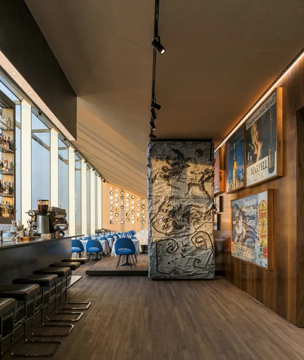 PRADA_Ristorante Torre 3.jpg