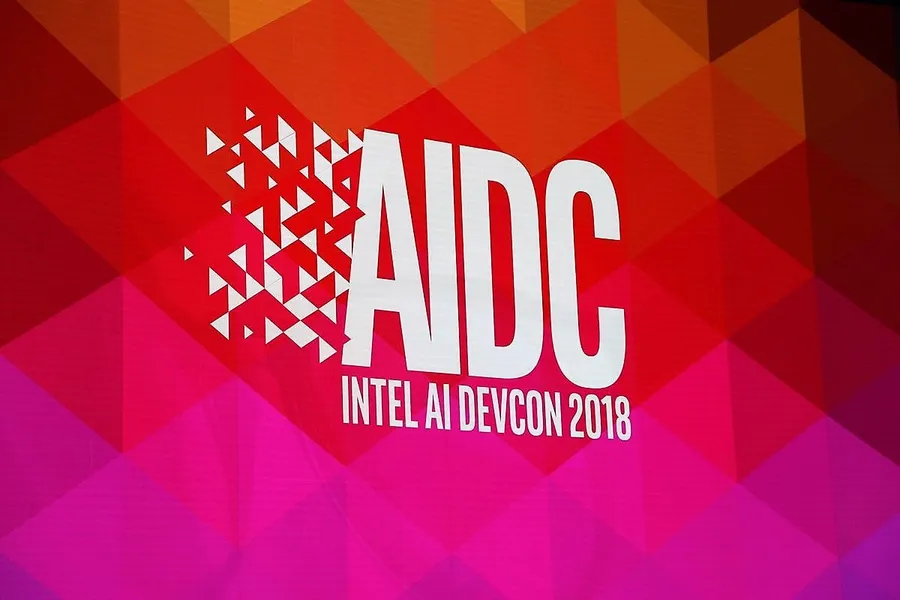 運算沒有通用解！Intel 面向人工智慧市場的三箭策略