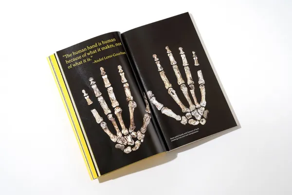 誠品_紙間現實_Lars Müller_are we human_02.jpg