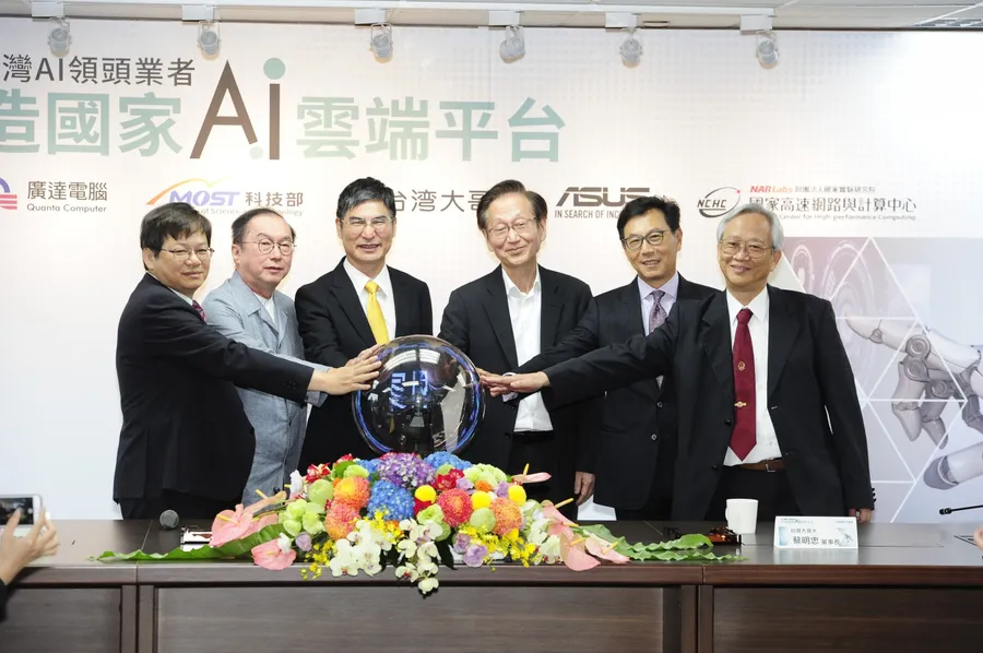 促成三強結盟攻AI，廣達林百里：本地市場小，台廠要團結