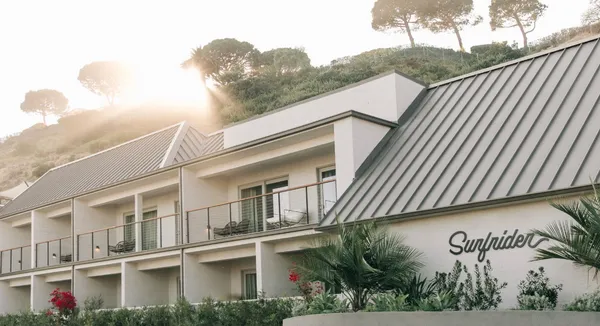 the-surfrider-hotel-加州-馬里布.jpg