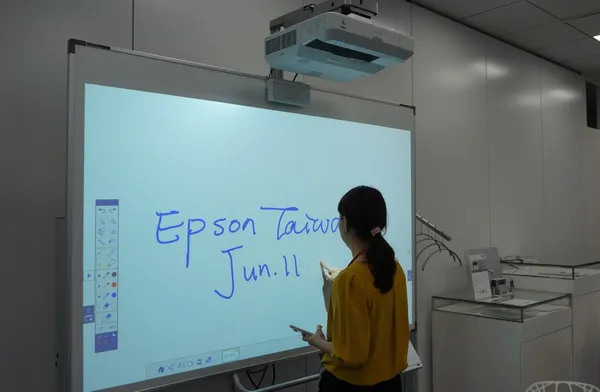 EPSON投影機