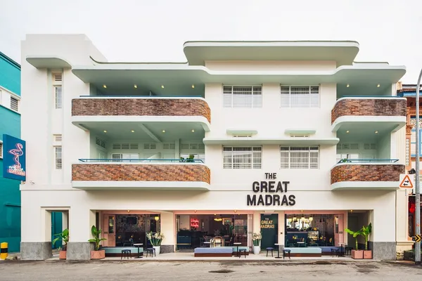 霓虹燈管、懷舊物件、古巴老城韻味，新加坡老宅翻身精品旅店 The Great Madras Hotel