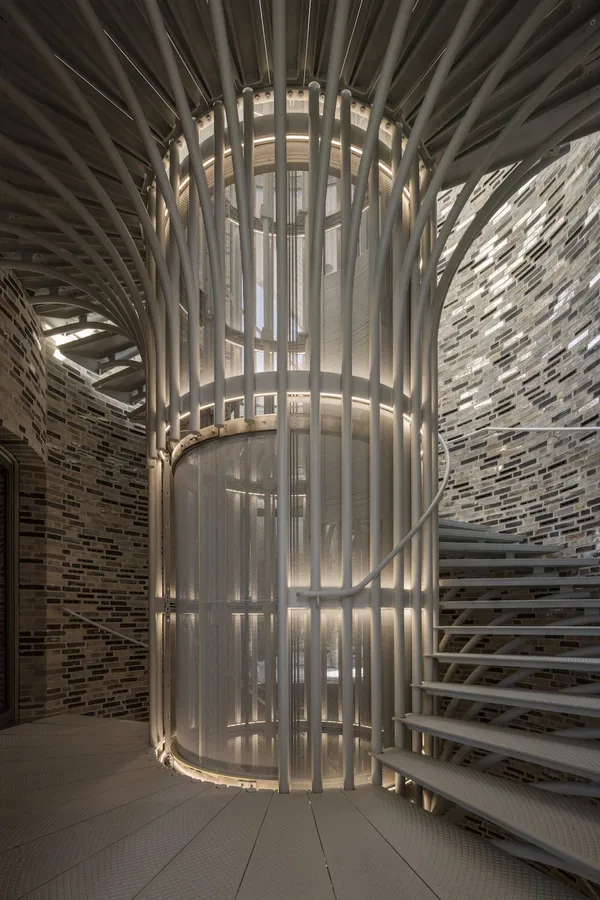 丹麥_Olafur Eliasson首個建築作品.jpg