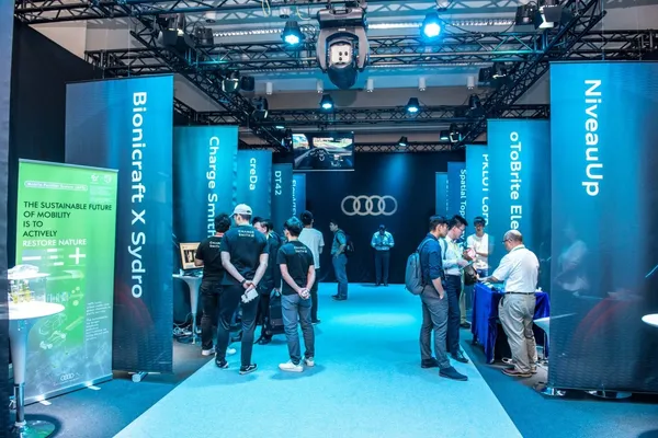 Audi_booth2