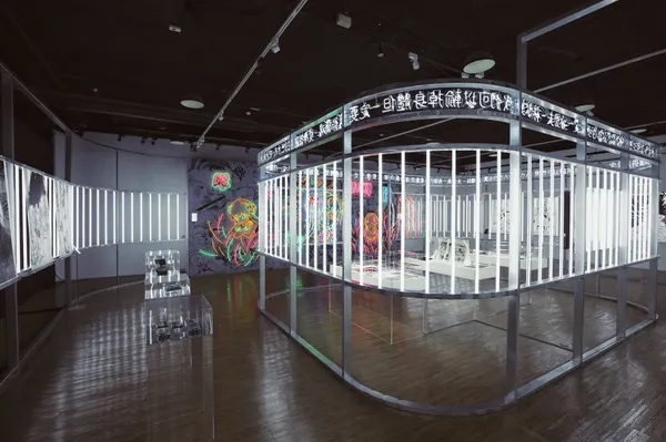文總漫畫展_LOCAL HERO閃到你(2).jpg
