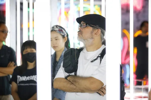 文總漫畫展_LOCAL HERO閃到你(17).jpg