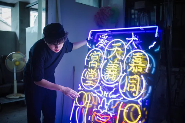 大溪大囍_05_pili轉化傳統旗幟意涵製作大型移動裝置.jpg