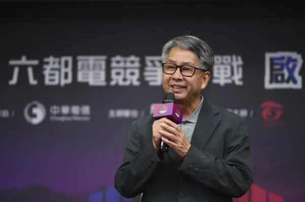 上報社長胡鴻仁