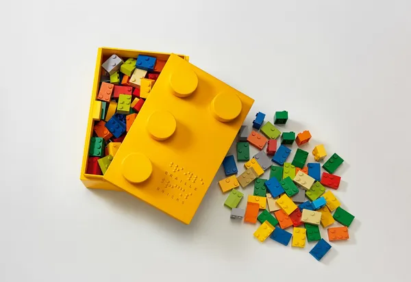 王艾莉選物_braille_bricks.jpg