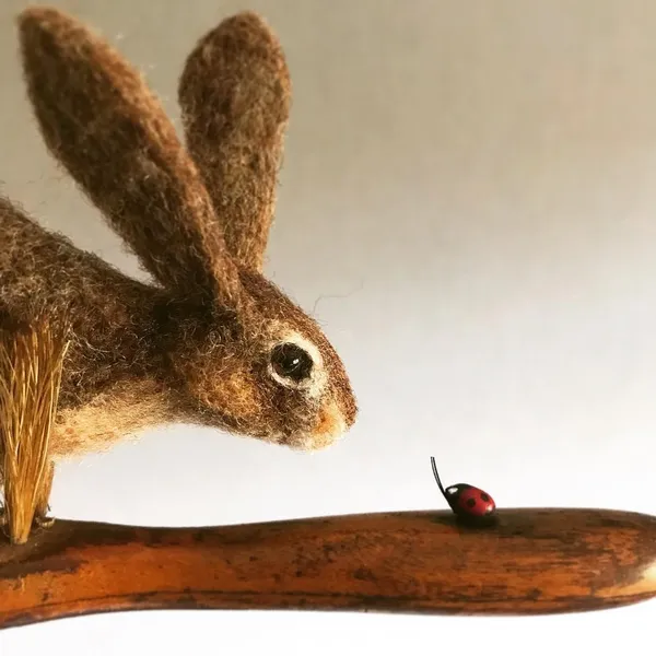 Simon Brown_羊毛氈_舊毛刷_野生動物.jpg