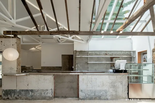 Starsis_韓國老屋改建酒吧咖啡館_05.jpg